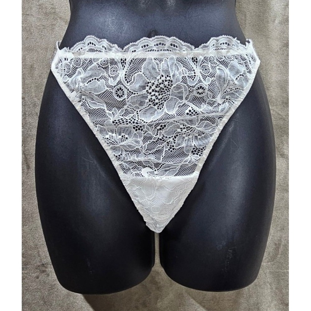 Victoria's Secret Very Sexy White Lace Shine Strap Thong Panty‎ XL Logo